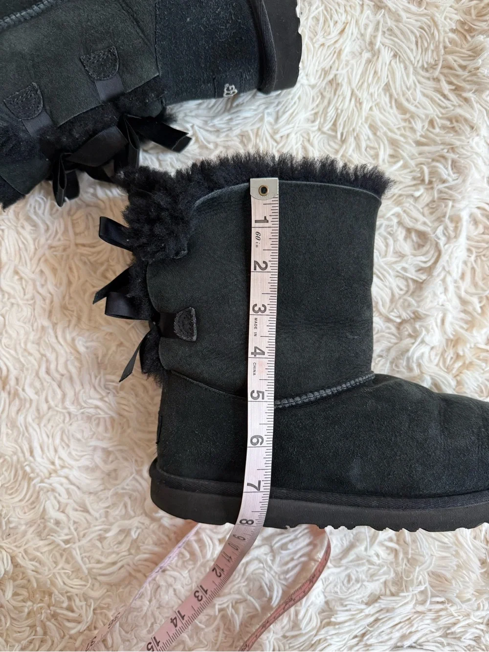 UGG Bailey Bow II Black Sheepskin Shearling Boots Women’s US 6 EU 36